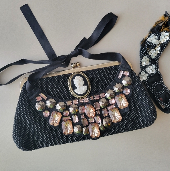 Vintage Beaded Black Clutch Bag Silver Chain Strap ~ 1960? ~ Made in Hong Kong - Picture 8 of 16